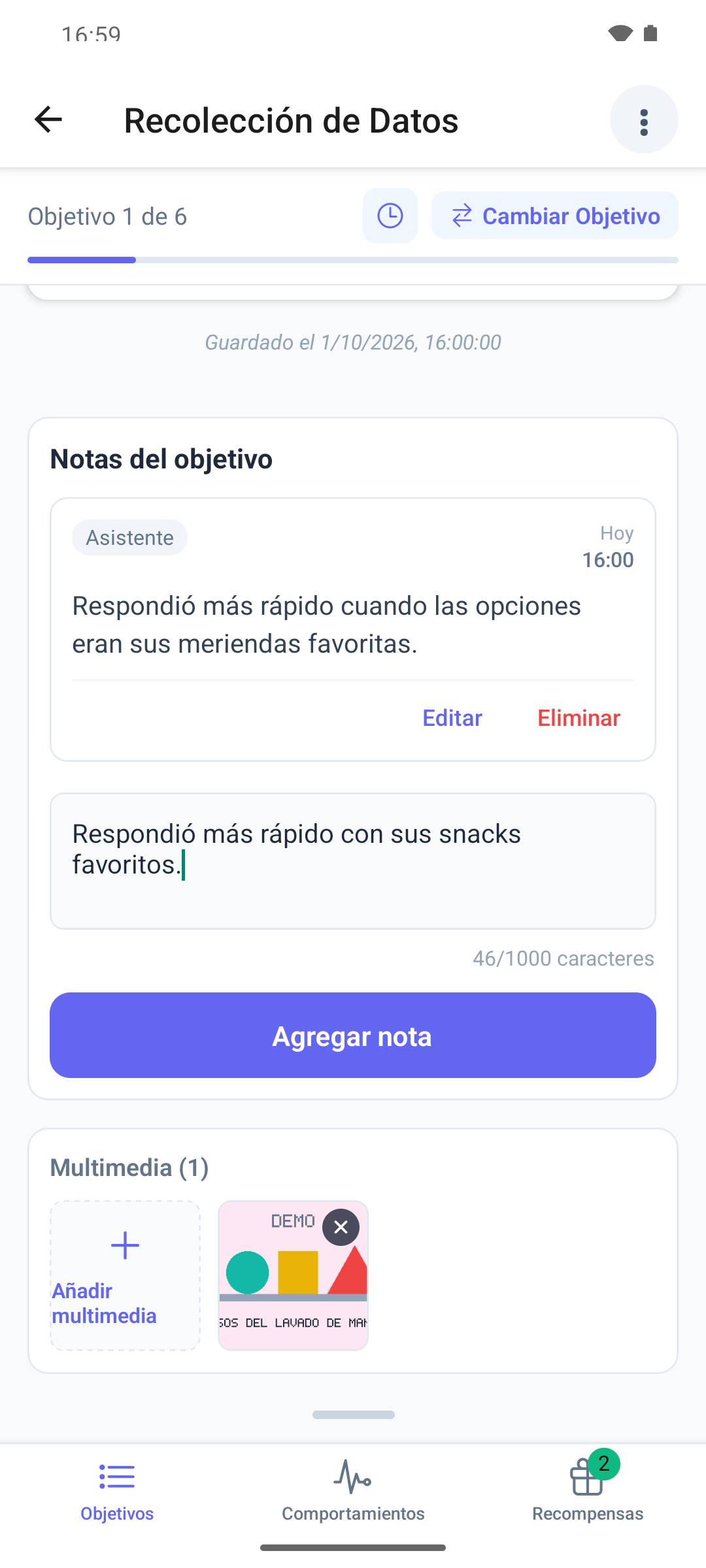 La tarjeta Notas del objetivo bajo una página de objetivo en la aplicación móvil, con una nota guardada y una nota nueva en escritura