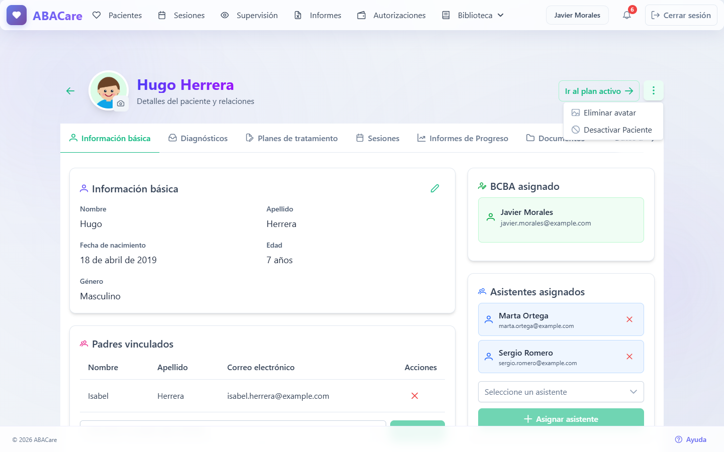 La página del paciente con el menú de acciones abierto, que muestra Eliminar avatar y Desactivar Paciente