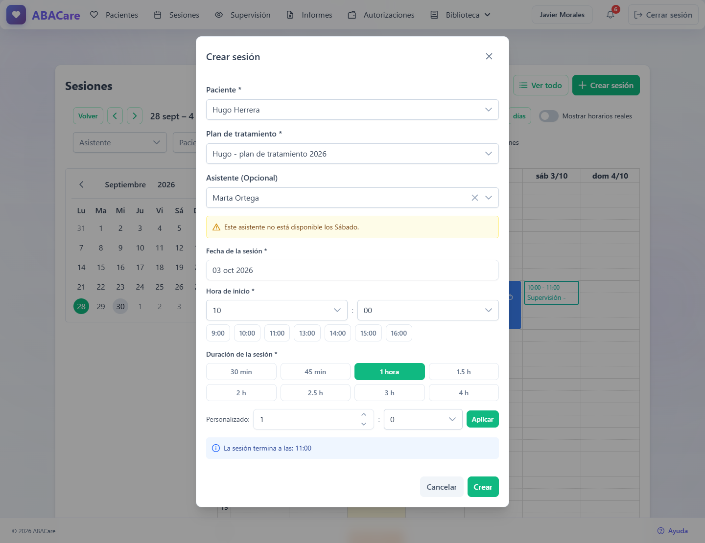 La ventana Crear sesión de la aplicación web con paciente, plan, asistente, fecha, hora y duración rellenados y el aviso de disponibilidad del asistente