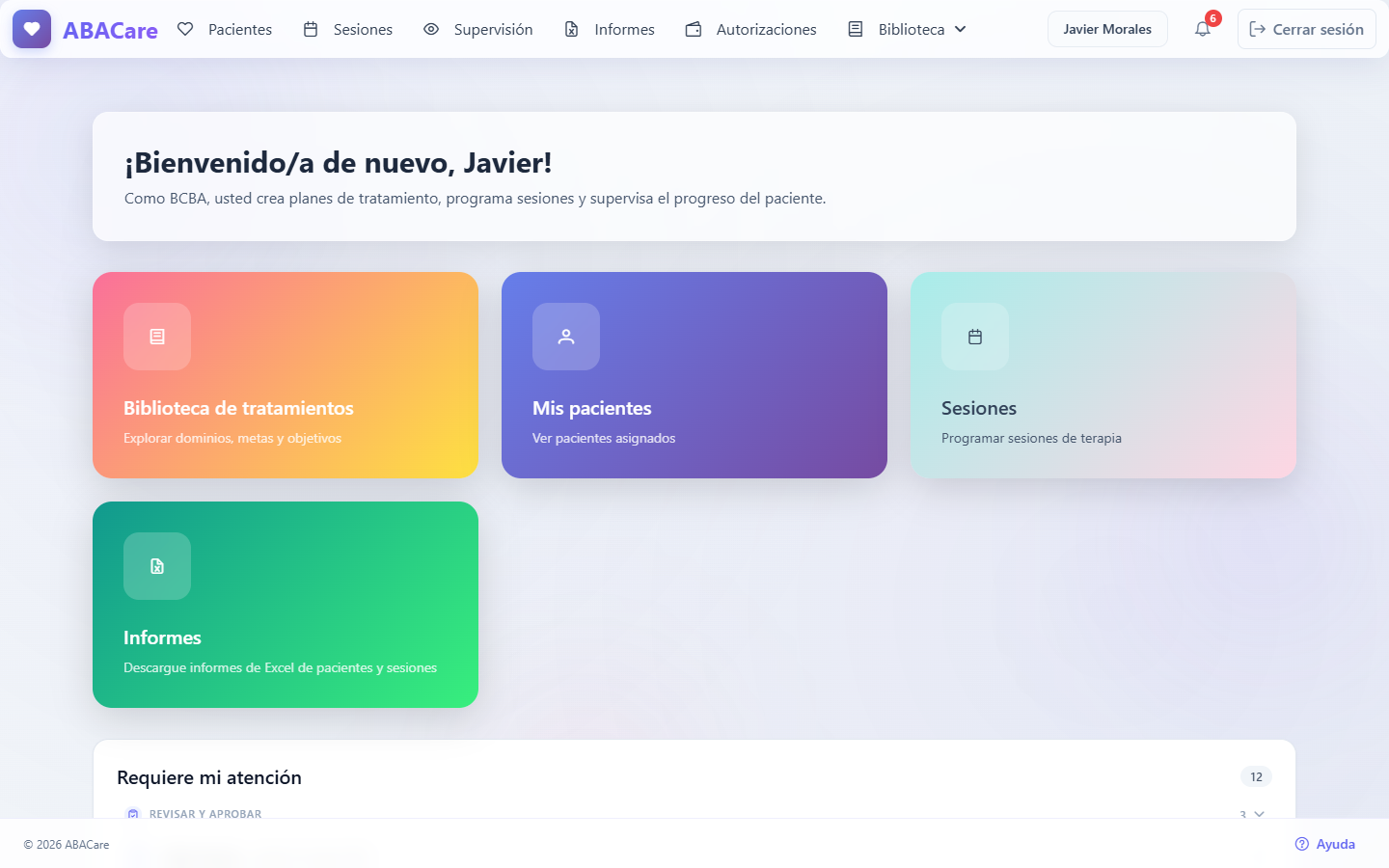 El panel de control de un BCBA en la aplicación web de ABACare, con el menú principal en la parte superior