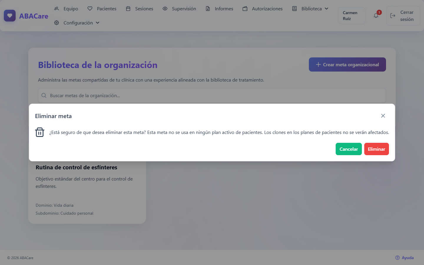 La ventana de confirmación Eliminar meta con la pregunta, el número de planes activos que usan la meta, la nota de que los clones no se ven afectados y los botones Cancelar y Eliminar