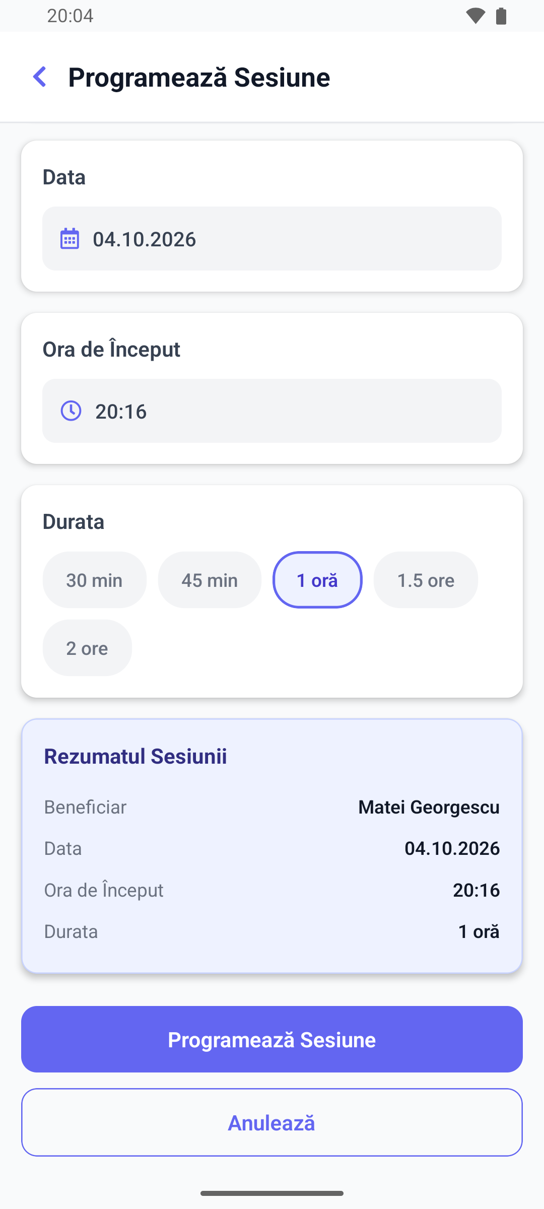 Ecranul Programează Sesiune din aplicația mobilă, cu un beneficiar, o dată, o oră de început și o durată alese și cardul Rezumatul Sesiunii