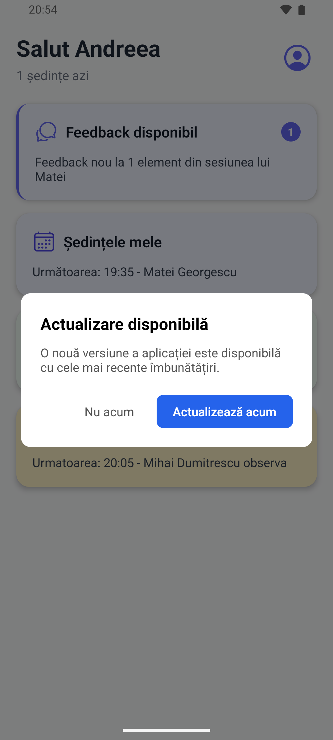 Fereastra Actualizare disponibilă din aplicația mobilă, cu butoanele Actualizează acum și Nu acum