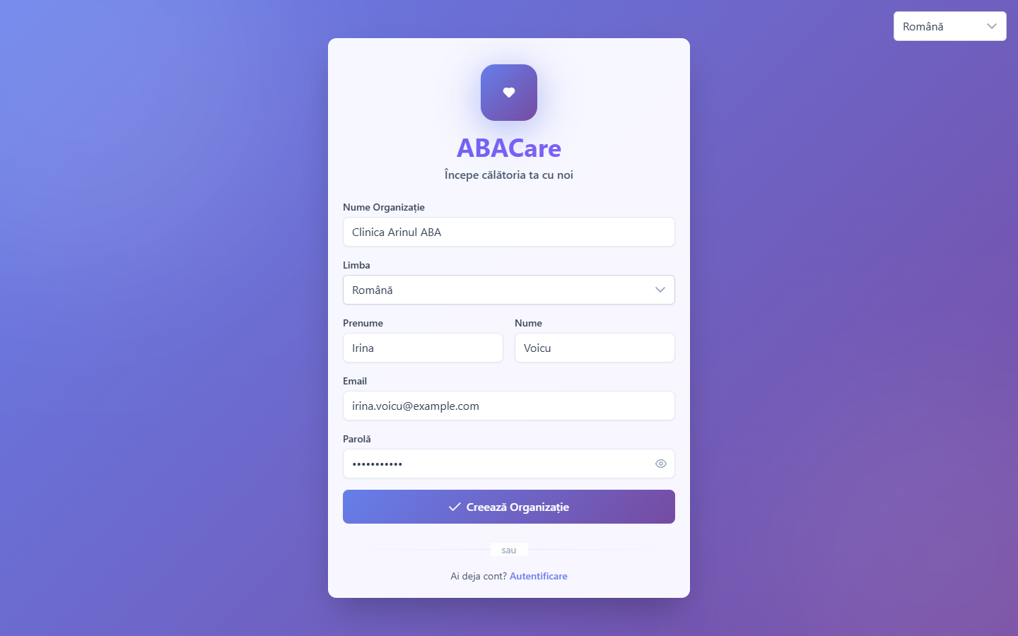 Formularul de înregistrare ABACare cu numele organizației, limba, prenumele și numele, emailul și parola completate, și butonul Creează Organizație
